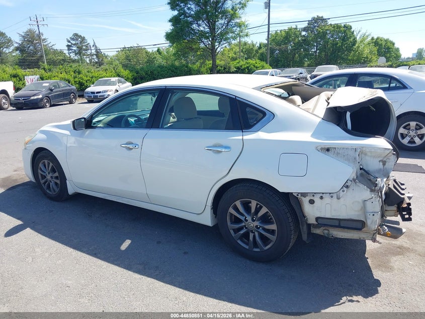 2015 Nissan Altima 2.5 S VIN: 1N4AL3AP7FN395546 Lot: 44850851