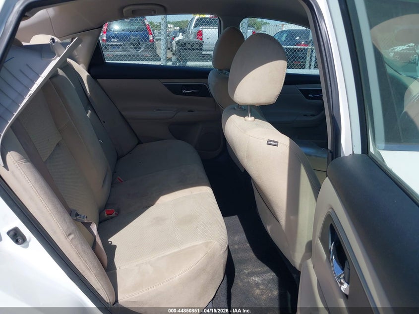 2015 Nissan Altima 2.5 S VIN: 1N4AL3AP7FN395546 Lot: 44850851