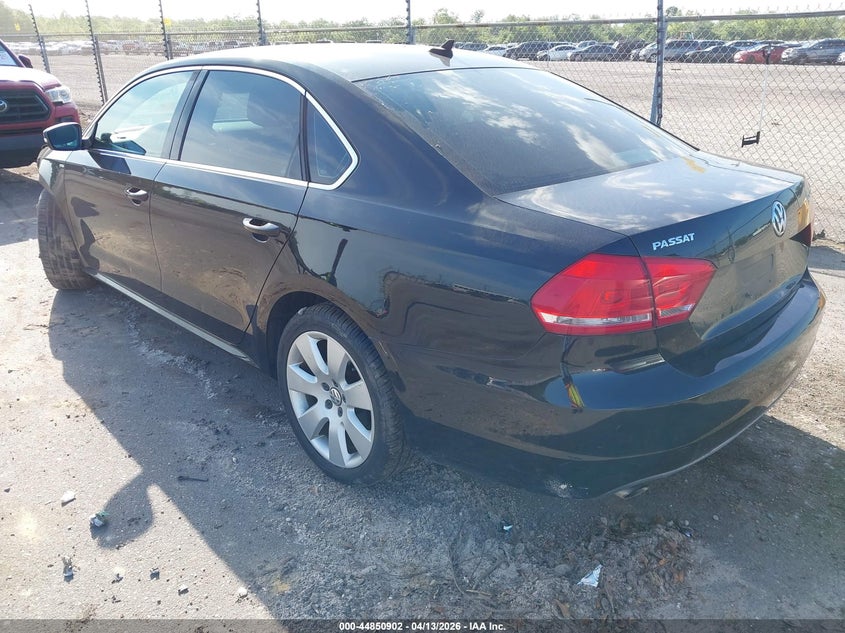 2014 Volkswagen Passat 1.8T Wolfsburg Edition