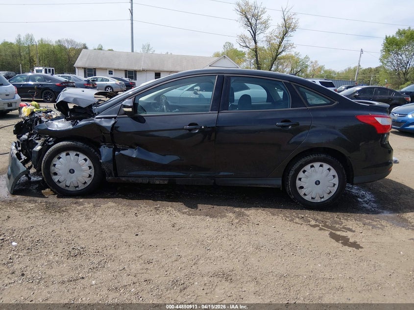 2013 Ford Focus Se VIN: 1FADP3F21DL174337 Lot: 44850913