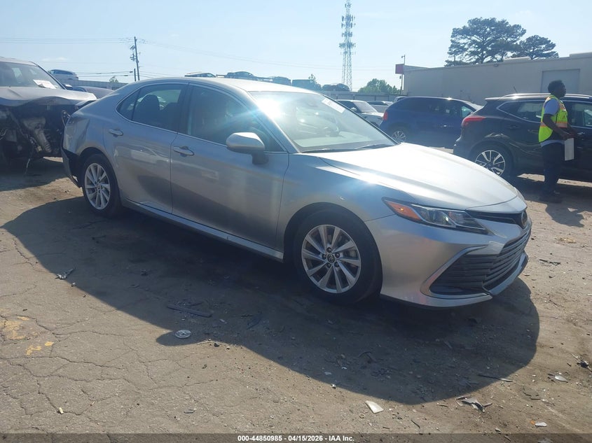 2023 TOYOTA CAMRY auction photo 1