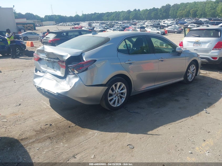 2023 TOYOTA CAMRY auction photo 4