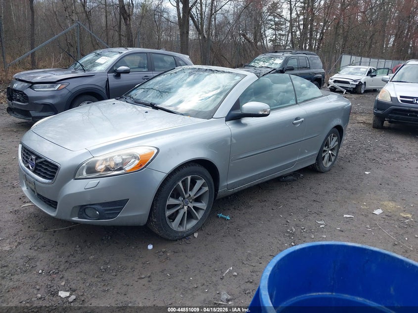 2011 Volvo C70 T5