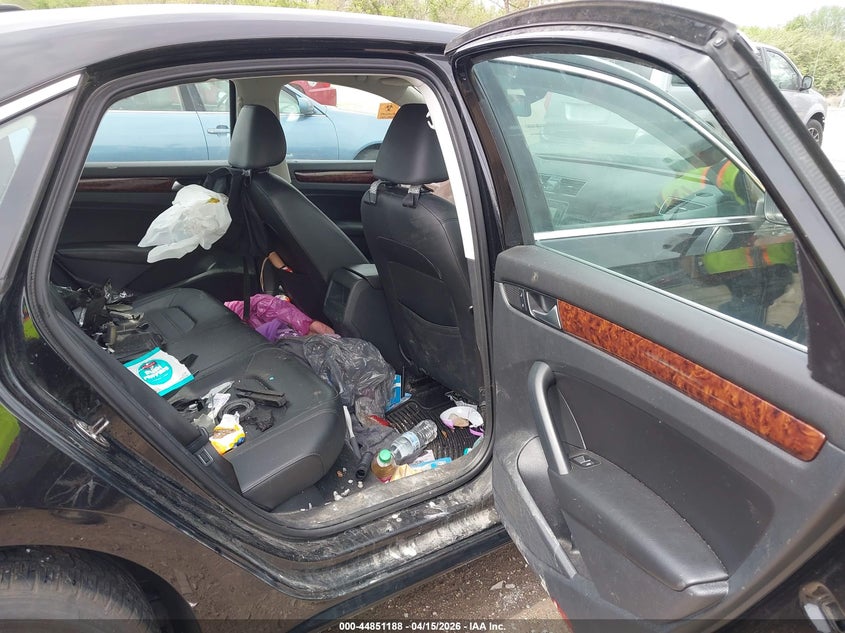 2012 Volkswagen Passat 2.5L Sel VIN: 1VWCH7A36CC071842 Lot: 44851188