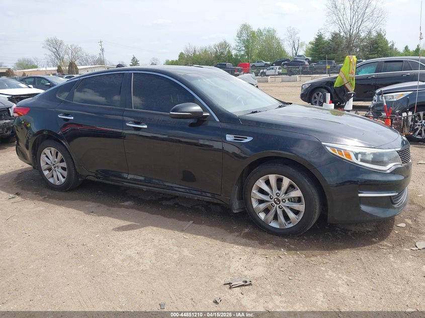 2018 Kia Optima Lx VIN: 5XXGT4L3XJG263860 Lot: 44851210