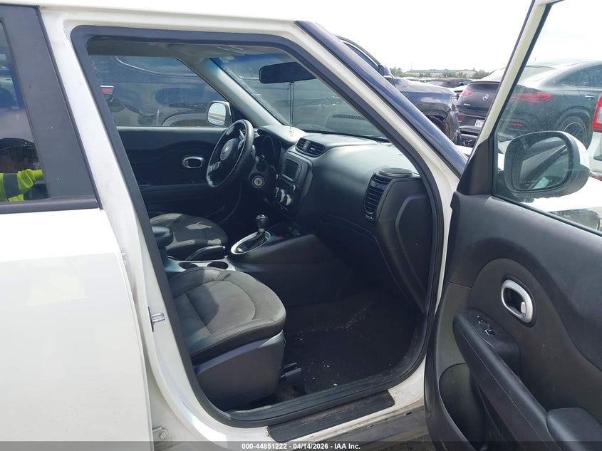 2017 KIA SOUL auction photo 5