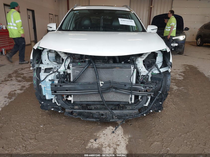 2017 Nissan Rogue Sl VIN: JN8AT2MV4HW024201 Lot: 44851240