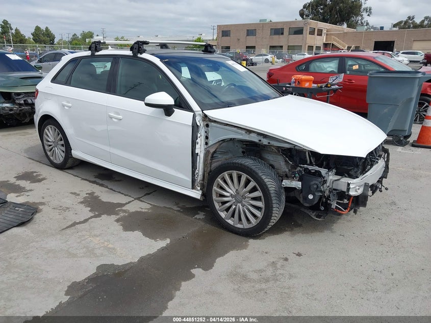 Vin: wauupbff5ha087370, lot: 45348559, audi a3 e-tron 1.4t premium 2017 img_1