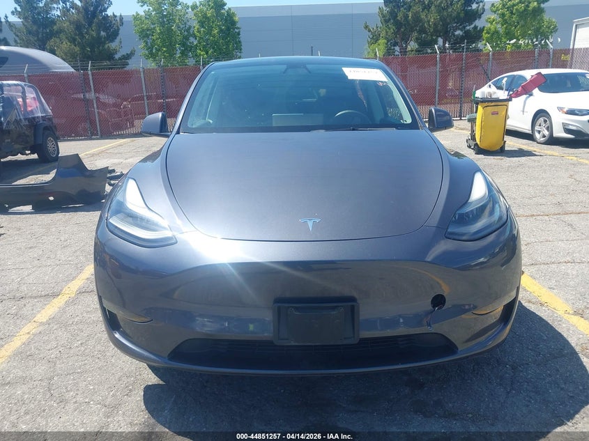 2022 Tesla Model y Performance Dual Motor All-Wheel Drive brown Lot 111044851257 Vin 7SAYGDEF1NF411048