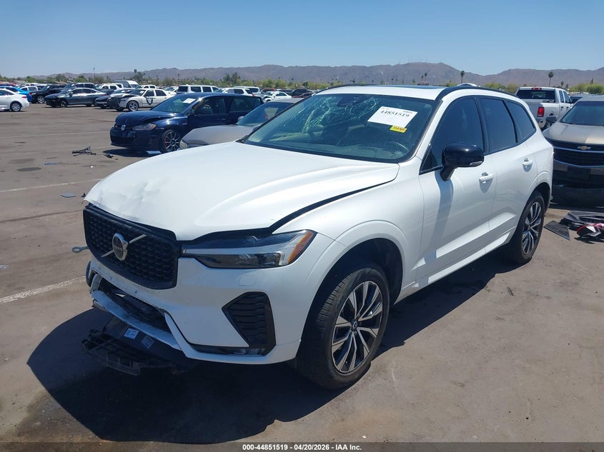 2024 Volvo Xc60 B5 Core Dark Theme