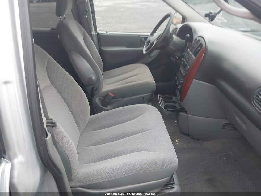 2006 Chrysler Town & Country Lx