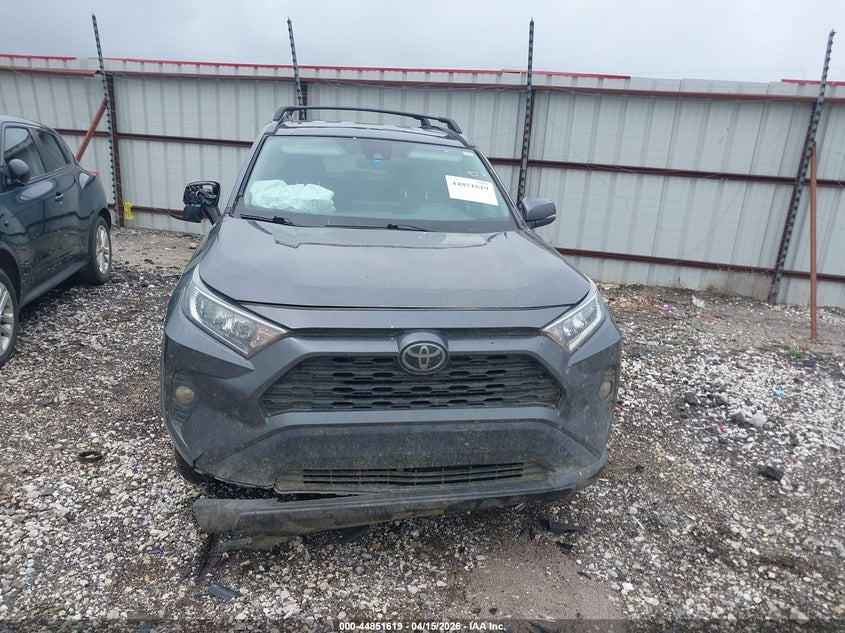 2020 Toyota Rav4 Xle VIN: 2T3W1RFV9LW096435 Lot: 44851619
