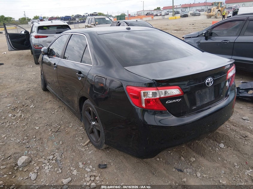 2013 TOYOTA CAMRY auction photo 3