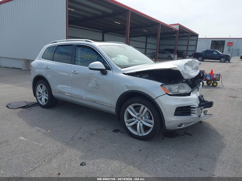 2013 VOLKSWAGEN TOUAREG TDI EXECUTIVE