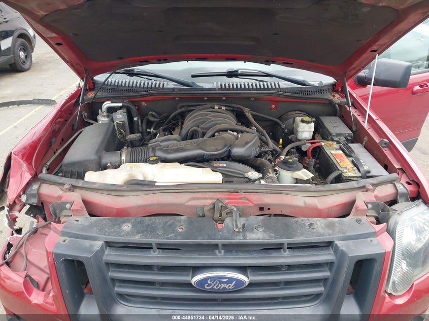 2008 Ford Explorer Xlt VIN: 1FMEU73888UA13969 Lot: 44851734