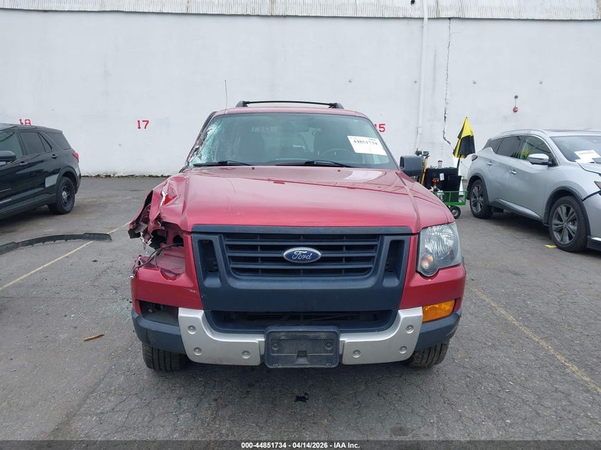 2008 Ford Explorer Xlt VIN: 1FMEU73888UA13969 Lot: 44851734