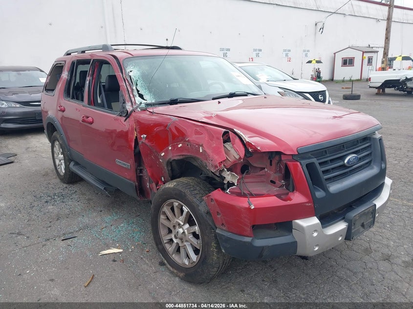 2008 Ford Explorer Xlt VIN: 1FMEU73888UA13969 Lot: 44851734