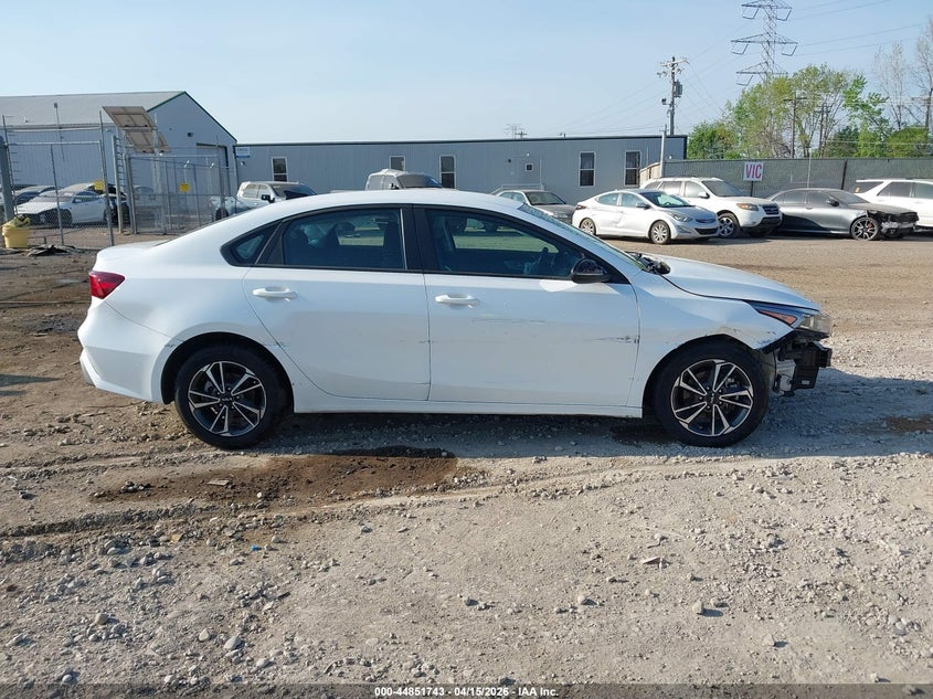 2024 KIA FORTE LXS · Photo 14