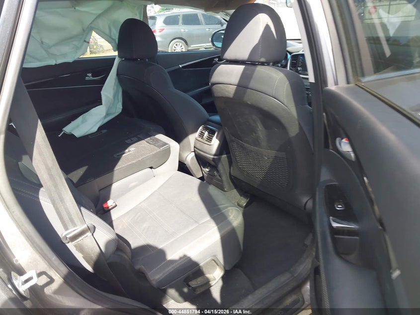 2019 Kia Sorento 3.3L Lx VIN: 5XYPG4A56KG489593 Lot: 44851794