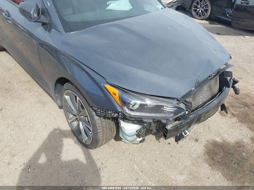 2019 Hyundai Veloster 2.0 Premium VIN: KMHTG6AF6KU007301 Lot: 44851845