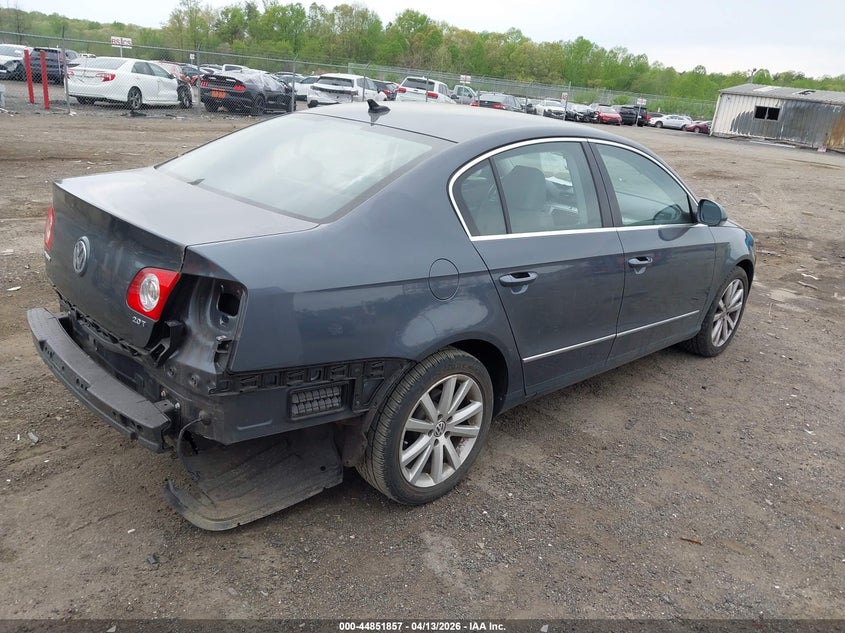 2010 Volkswagen Passat Komfort