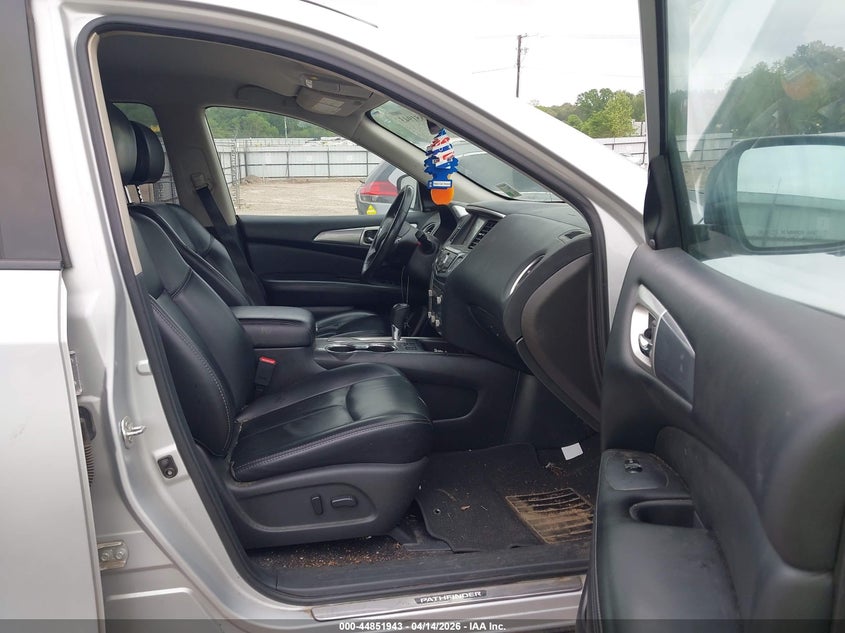 2017 Nissan Pathfinder 3.5 Sl silver Lot 111044851943 Vin 5N1DR2MN3HC637611