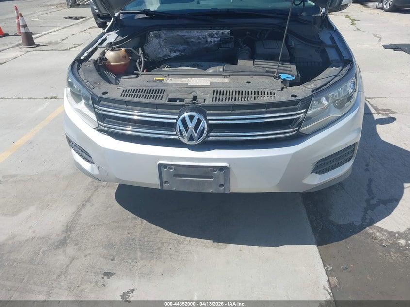 2013 Volkswagen Tiguan S VIN: WVGAV7AX2DW556948 Lot: 44852000