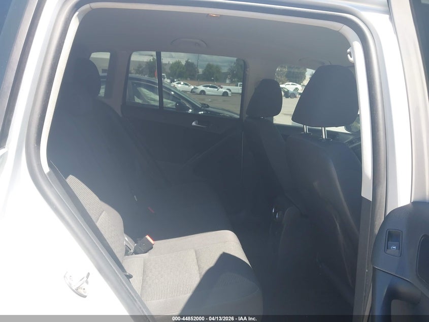 2013 Volkswagen Tiguan S VIN: WVGAV7AX2DW556948 Lot: 44852000