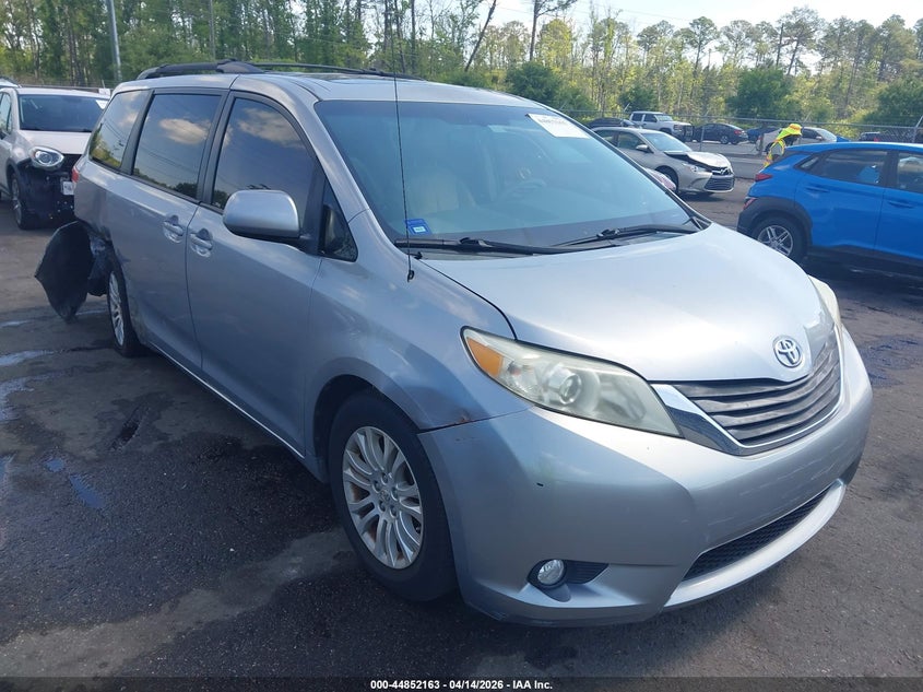 2011 Toyota Sienna Xle V6