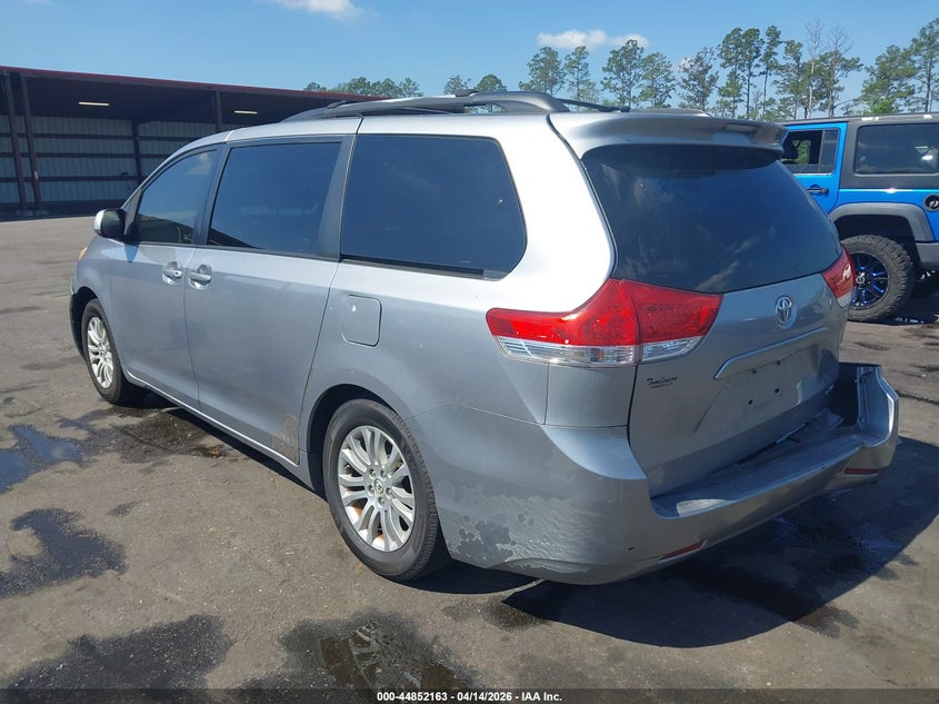2011 Toyota Sienna Xle V6