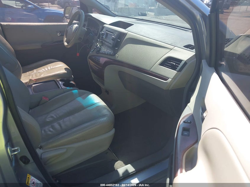 2011 Toyota Sienna Xle V6