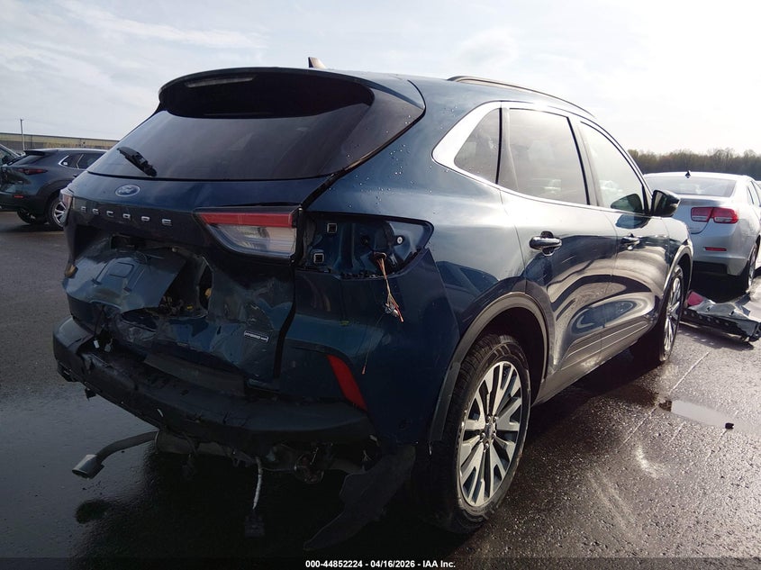 2020 Ford Escape Titanium Hybrid