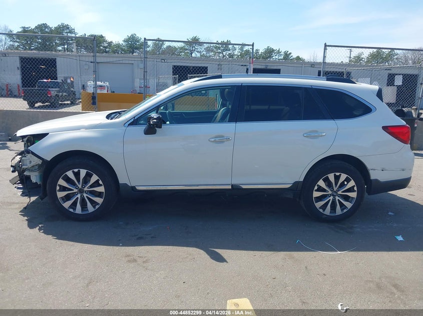 2017 Subaru Outback 2.5I Touring VIN: 4S4BSATCXH3341572 Lot: 44852299