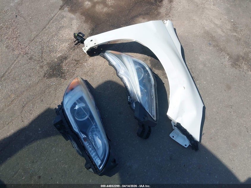 2017 Subaru Outback 2.5I Touring VIN: 4S4BSATCXH3341572 Lot: 44852299