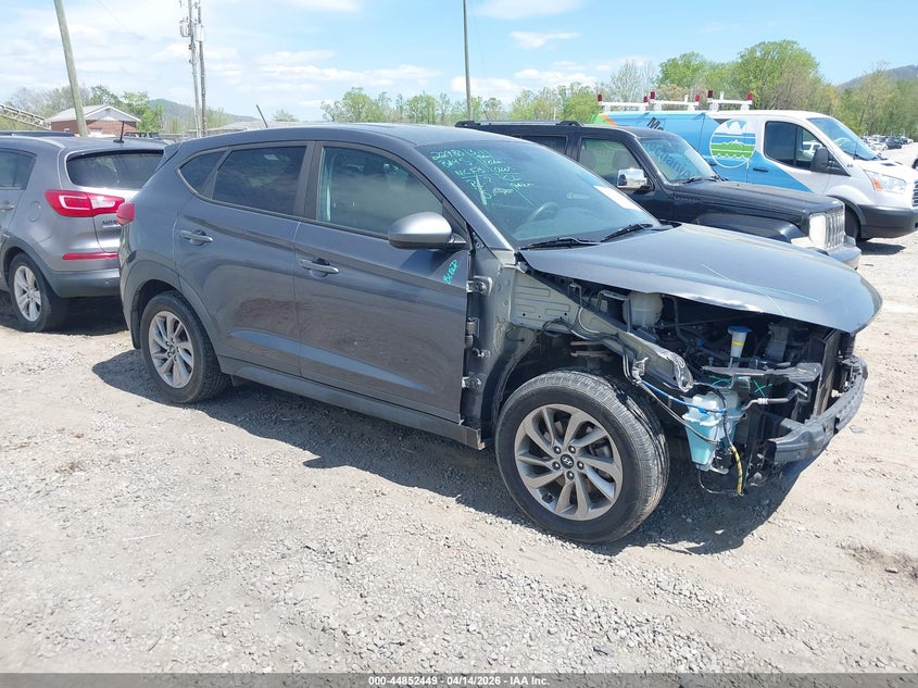 2017 HYUNDAI TUCSON SE
