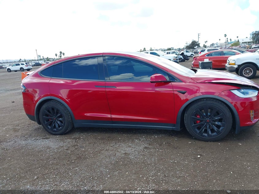 2017 Tesla Model X 100D/75D/90D VIN: 5YJXCAE24HF040214 Lot: 44852552