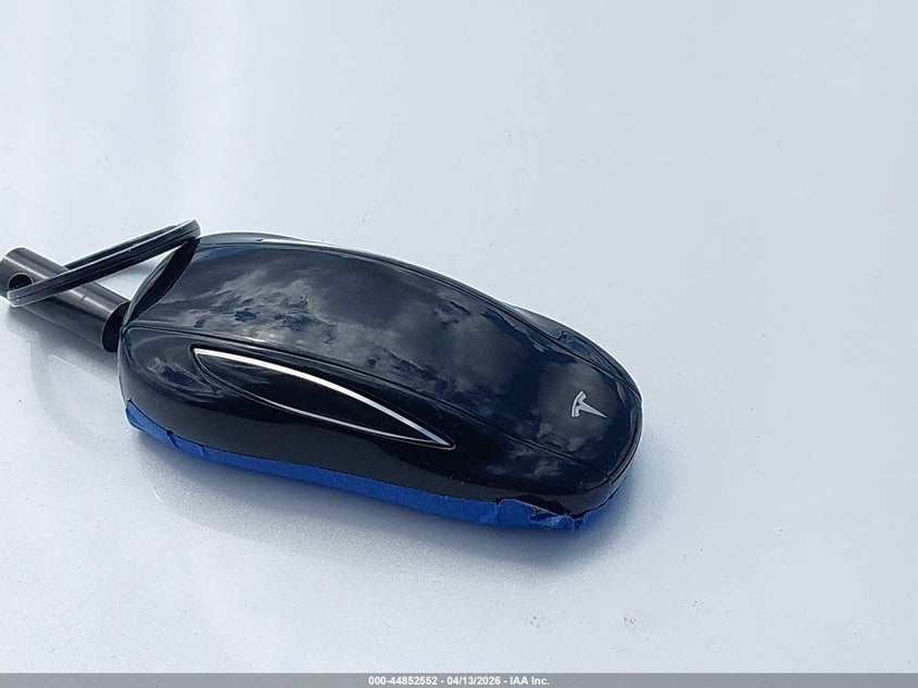 2017 Tesla Model X 100D/75D/90D VIN: 5YJXCAE24HF040214 Lot: 44852552