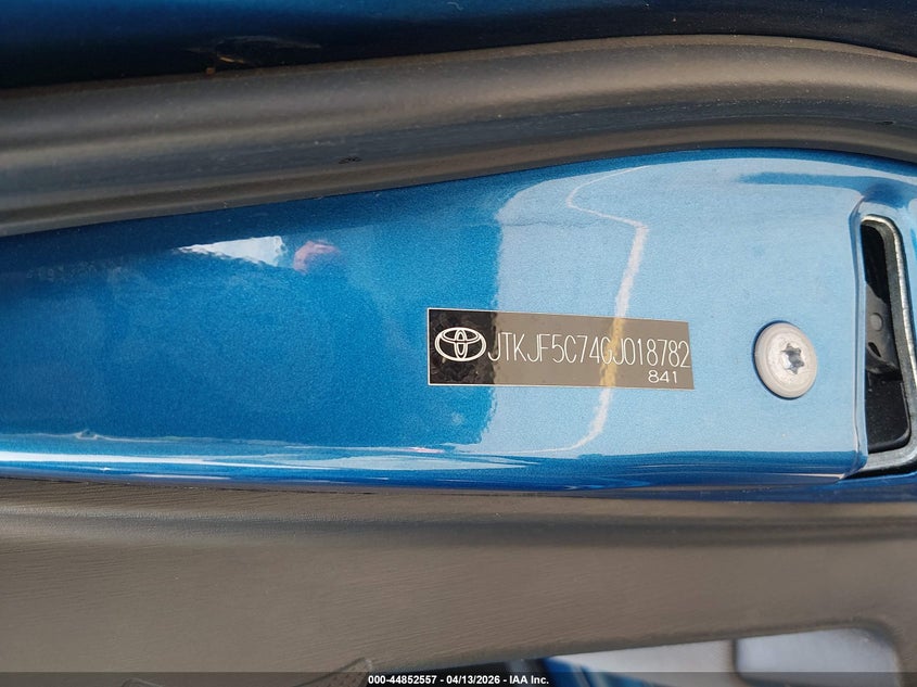 JTKJF5C74GJ018782 2016 Scion Tc 2.5 blue
