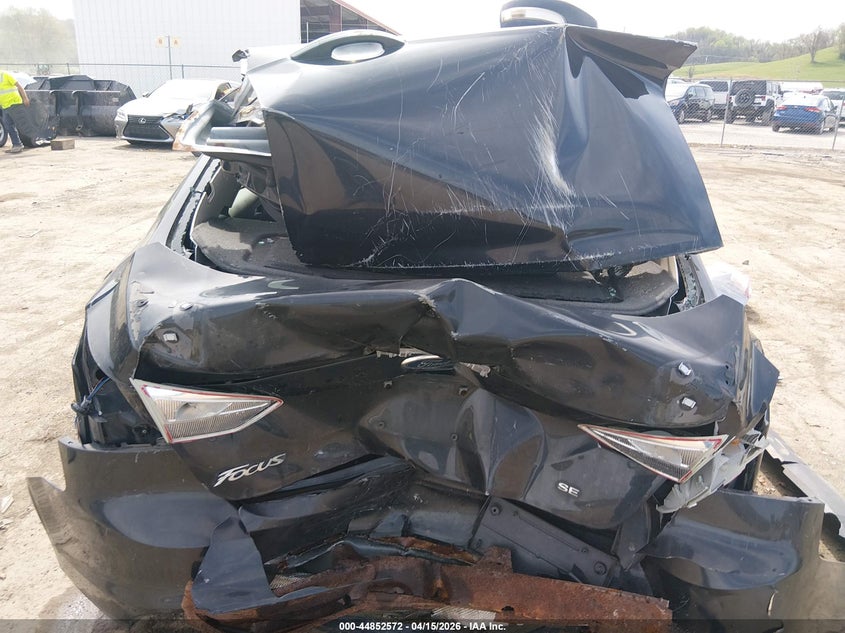 2012 Ford Focus Se VIN: 1FAHP3F27CL304105 Lot: 44852572