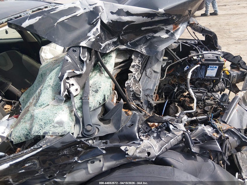 2012 Ford Focus Se VIN: 1FAHP3F27CL304105 Lot: 44852572