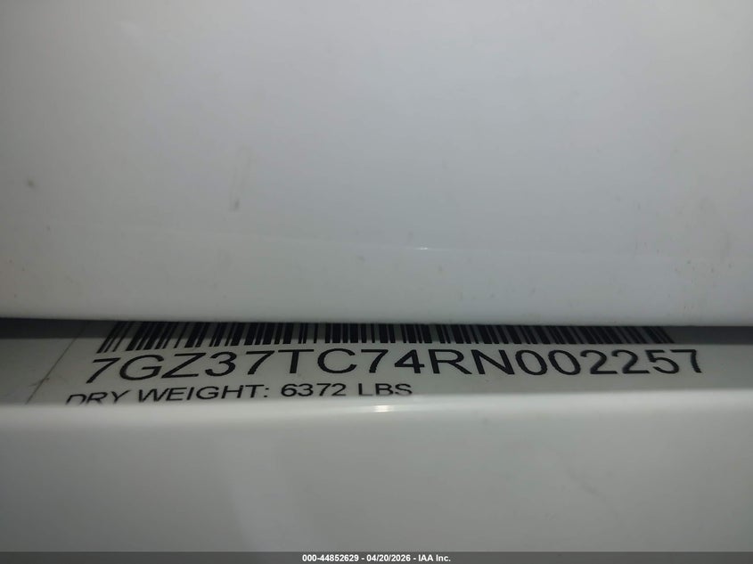 2024 GMC Savana Cutaway Work Van VIN: 7GZ37TC74RN002257 Lot: 44852629