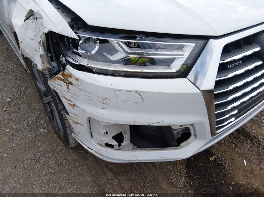 2017 Audi Q7 3.0T Premium VIN: WA1LAAF7XHD015737 Lot: 44852654