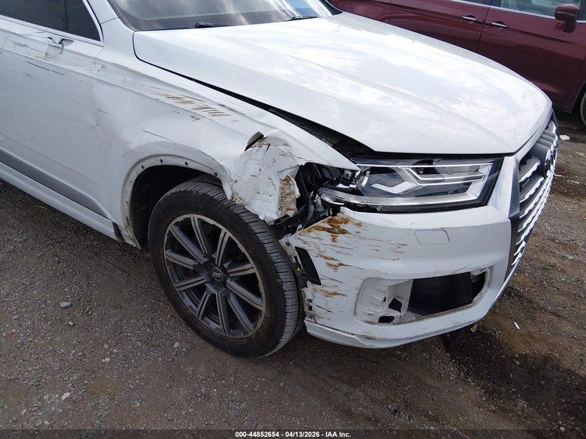 2017 Audi Q7 3.0T Premium VIN: WA1LAAF7XHD015737 Lot: 44852654