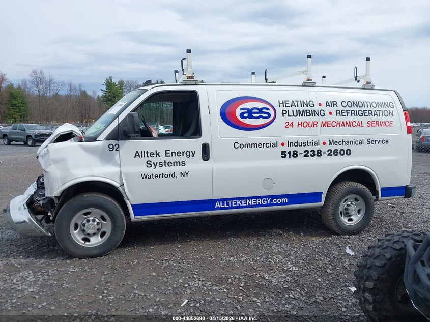 2022 Chevrolet Express Cargo Rwd 2500 Regular Wheelbase Wt VIN: 1GCWGAFP4NL268325 Lot: 44852680