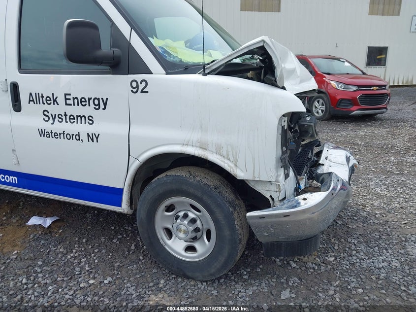 2022 Chevrolet Express Cargo Rwd 2500 Regular Wheelbase Wt VIN: 1GCWGAFP4NL268325 Lot: 44852680