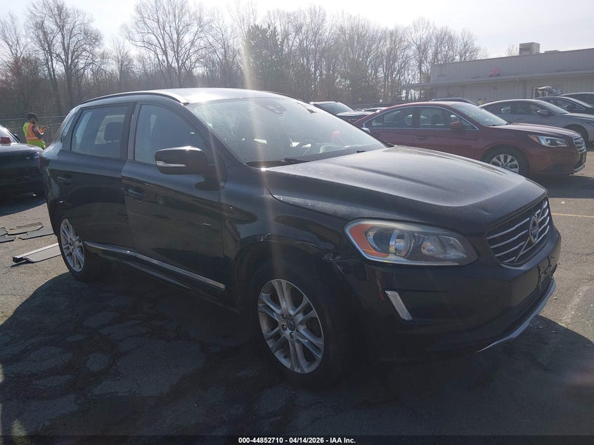 2015 VOLVO XC60 T5