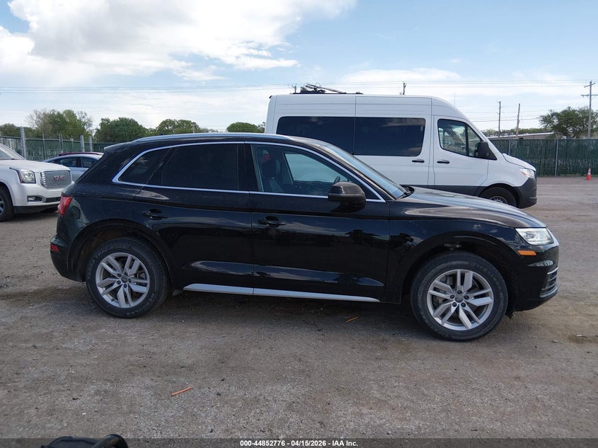 2020 Audi Q5 Premium 45 Tfsi Quattro S Tronic/Titanium Premium 45 Tfsi Quattro S Tronic VIN: WA1ANAFY0L2060727 Lot: 44852776