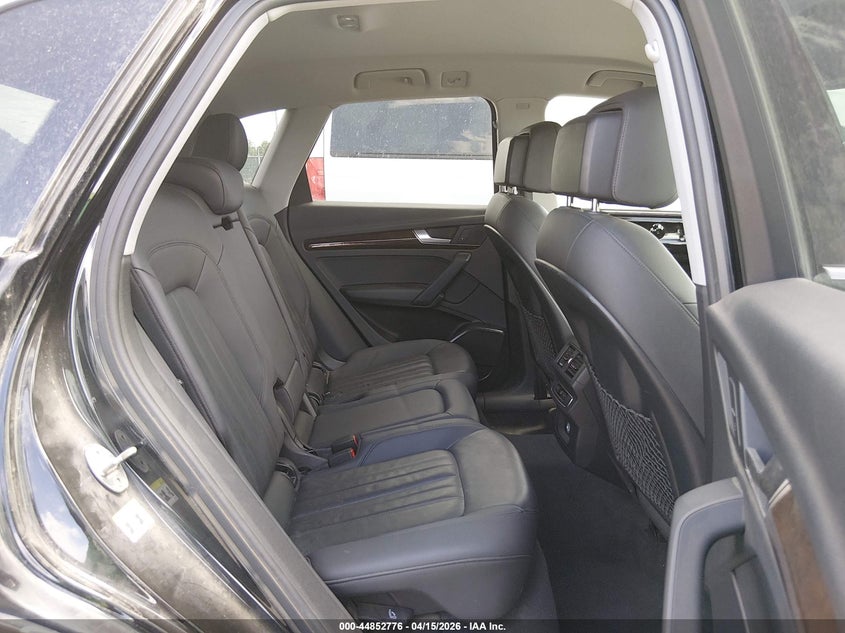 2020 Audi Q5 Premium 45 Tfsi Quattro S Tronic/Titanium Premium 45 Tfsi Quattro S Tronic VIN: WA1ANAFY0L2060727 Lot: 44852776