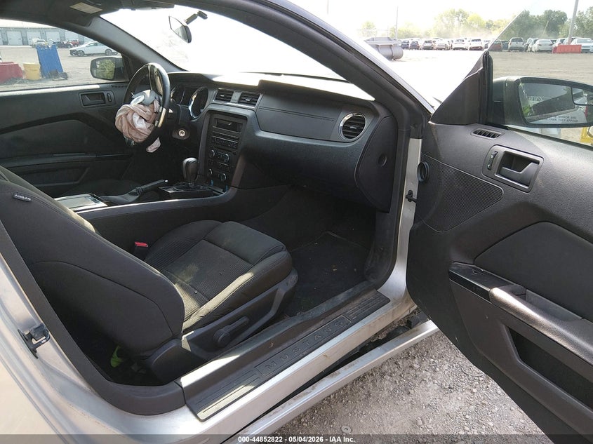 2013 Ford Mustang V6