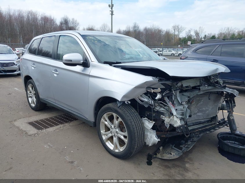 2014 Mitsubishi Outlander Se